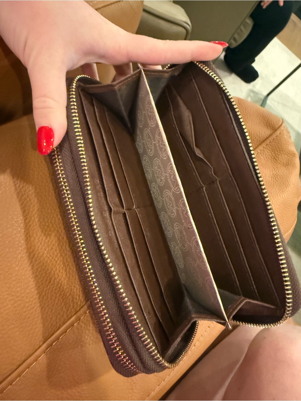 Michael Kors Brown and Black Signature Zip Wallet with Silver Logo -NEEDS WORK - Picture 3 of 9